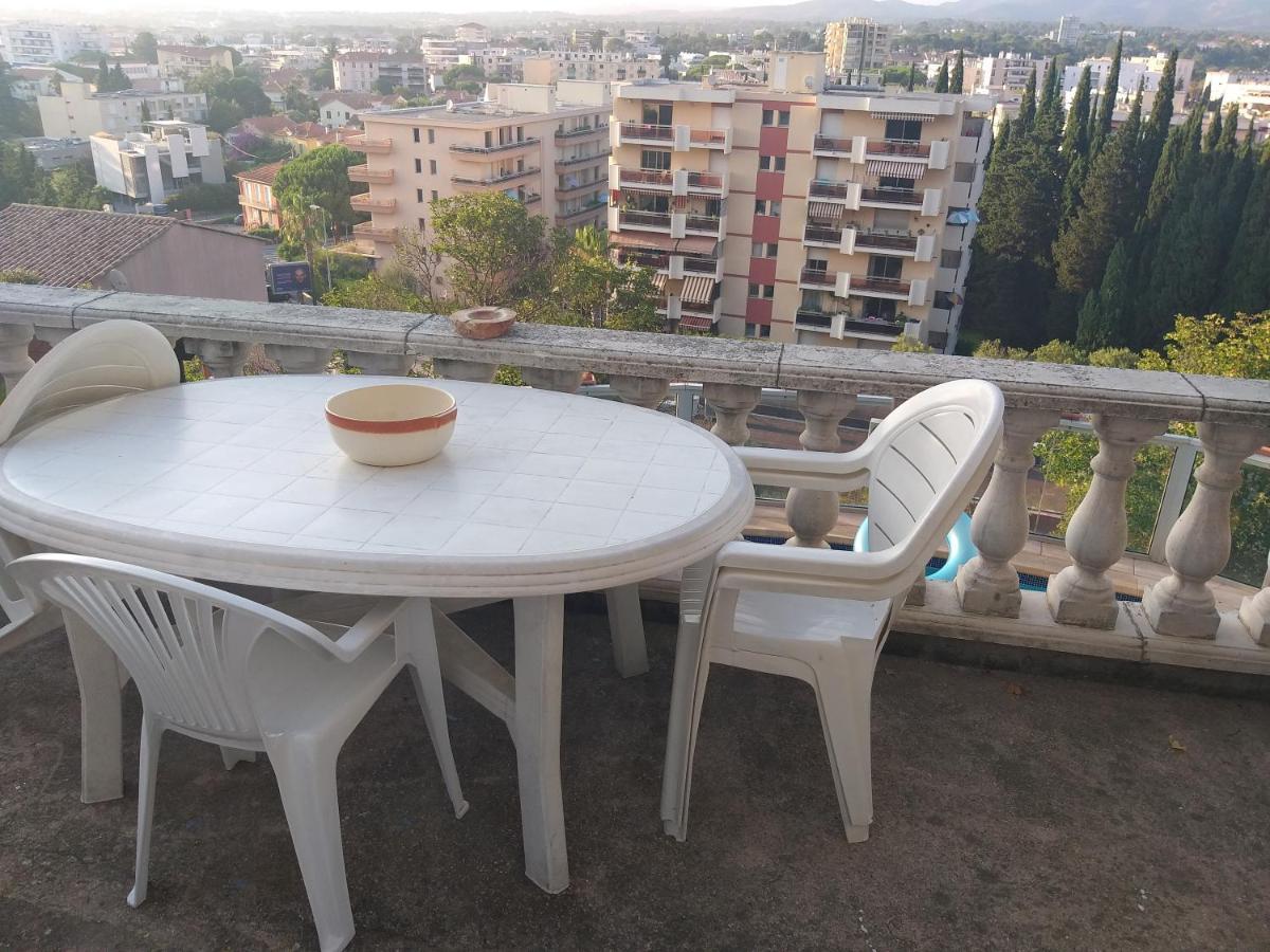 Ravissant Appartement Centre Saint-Raphael Piscine Extérieur photo