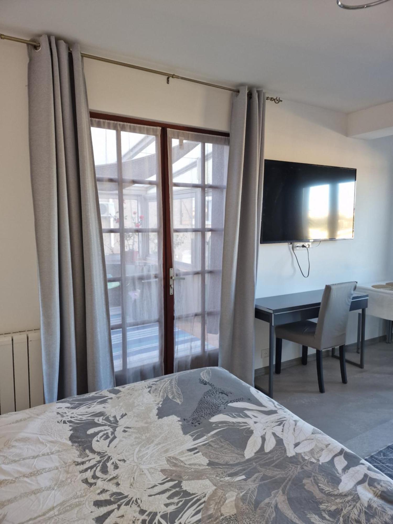 Ravissant Appartement Centre Saint-Raphael Piscine Chambre photo