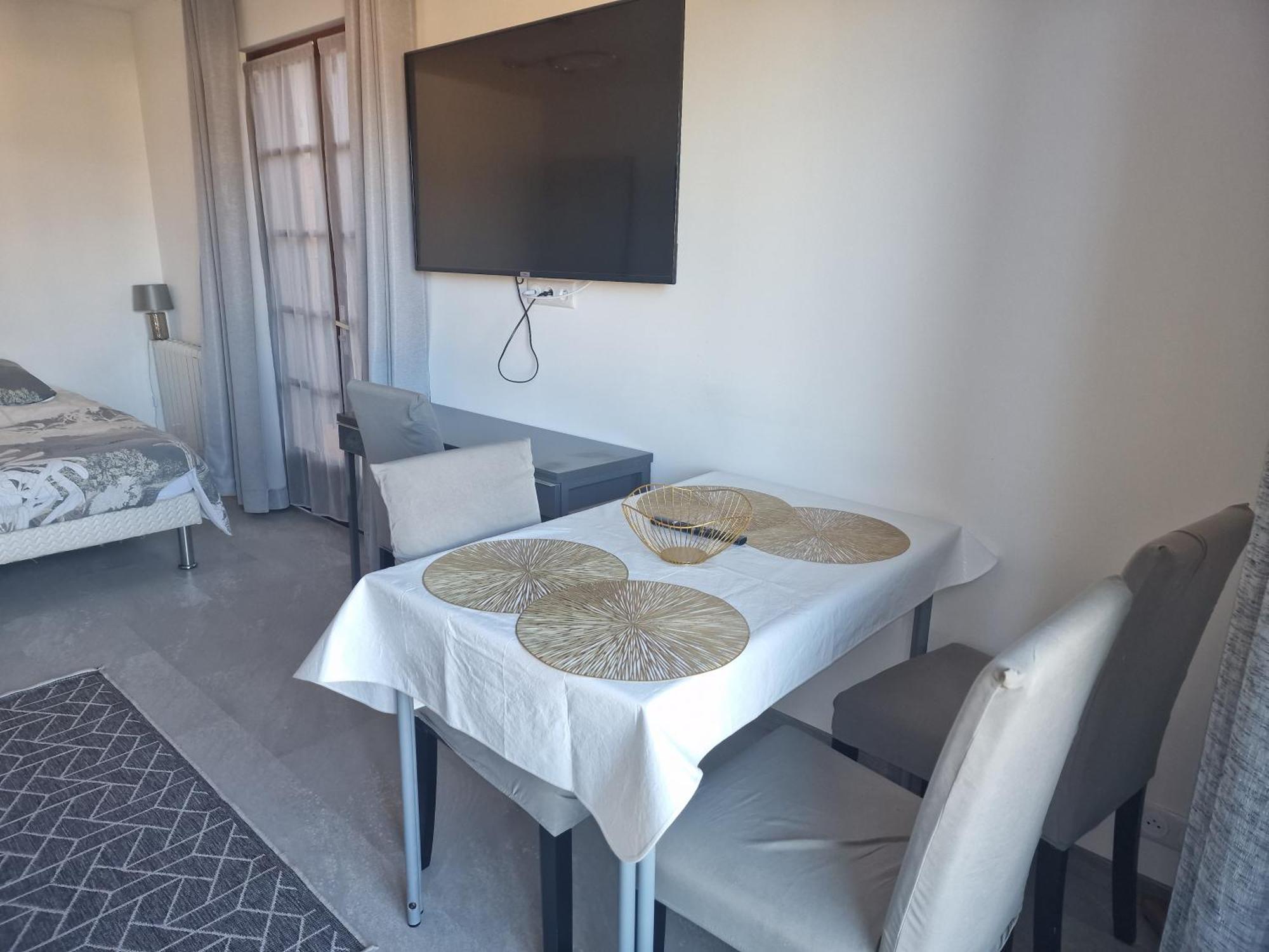 Ravissant Appartement Centre Saint-Raphael Piscine Chambre photo