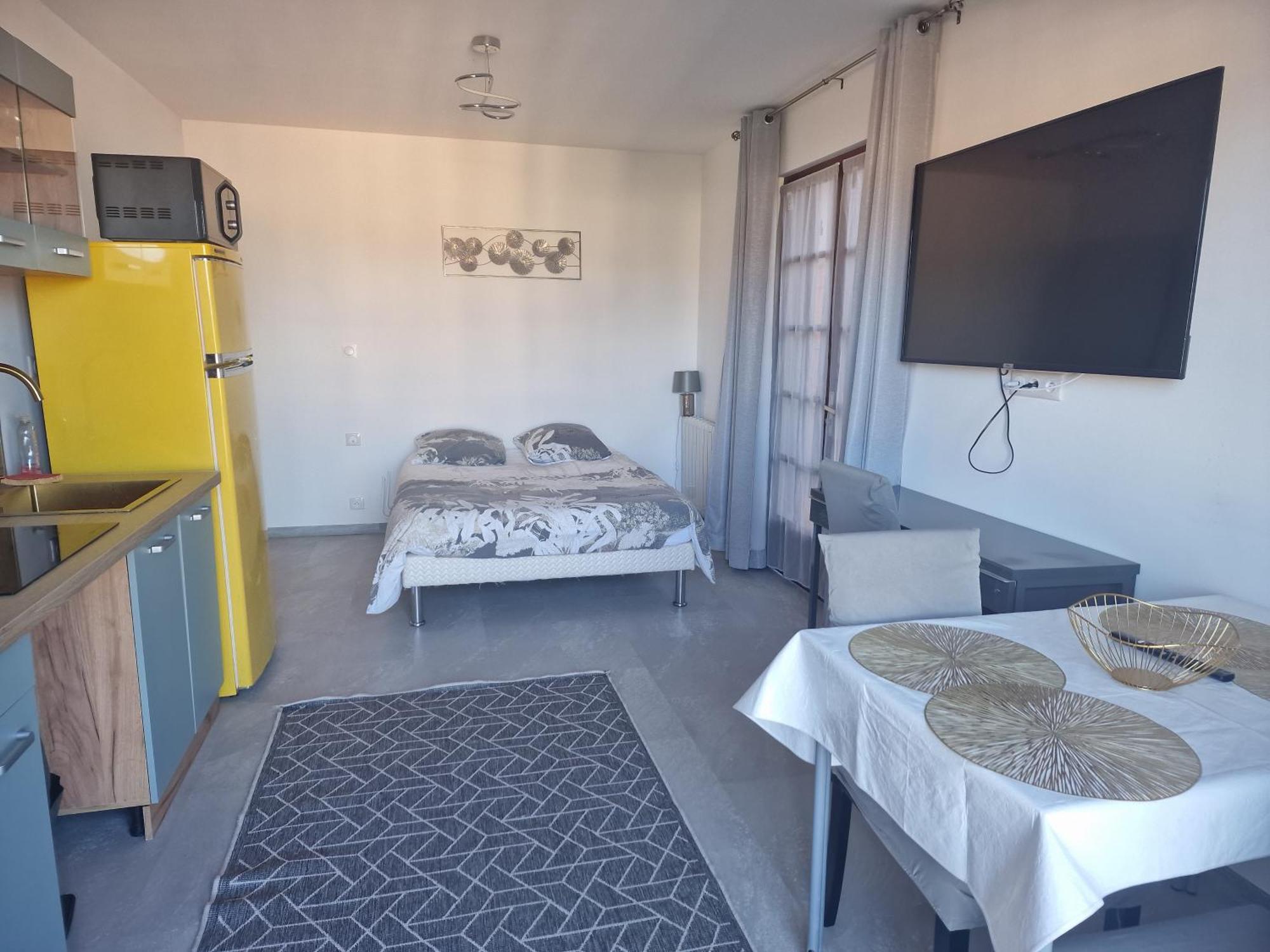 Ravissant Appartement Centre Saint-Raphael Piscine Extérieur photo